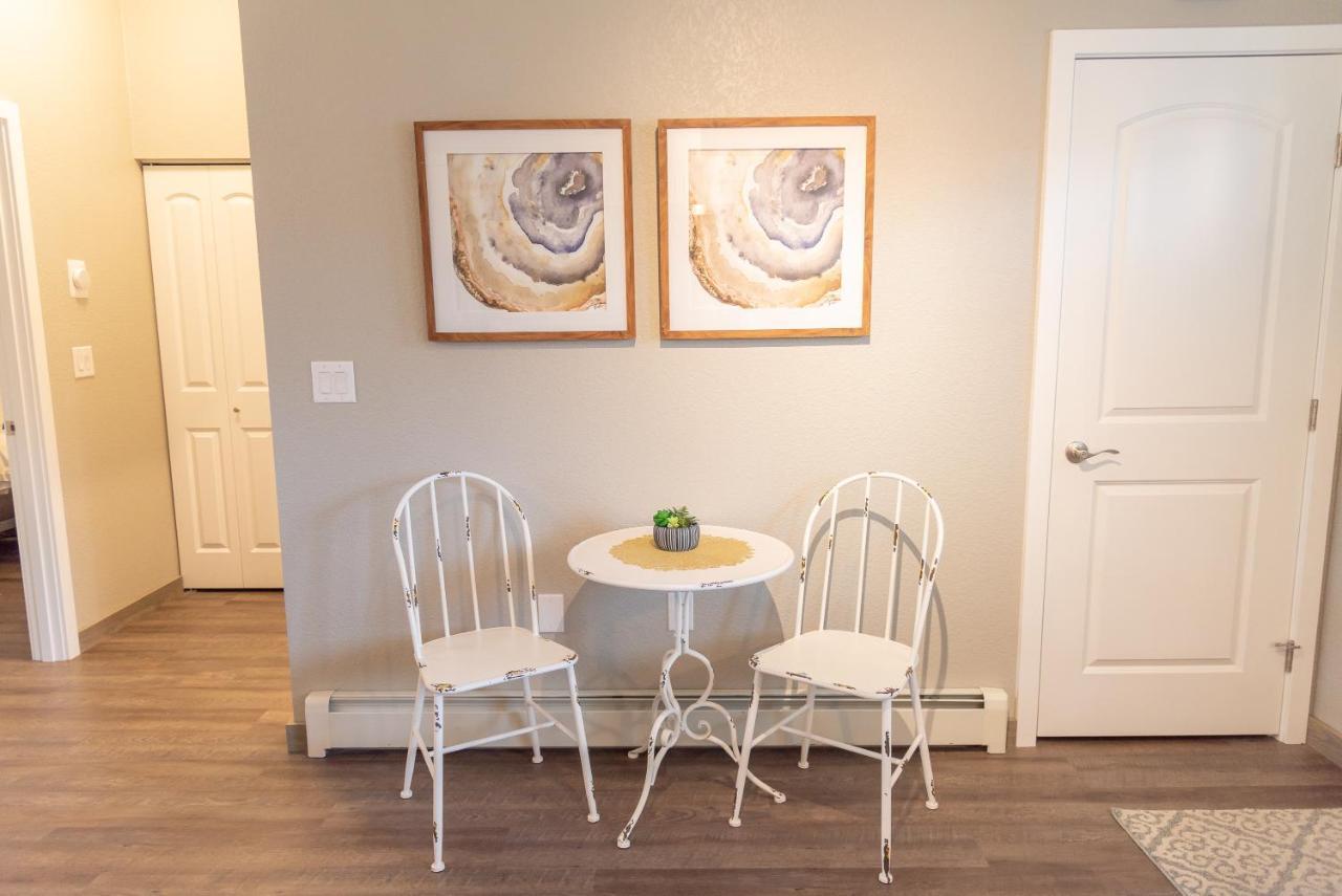 Colony Suites Палмър Екстериор снимка
