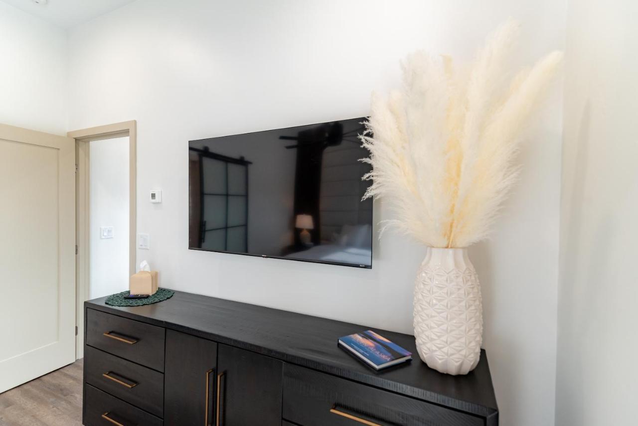 Colony Suites Палмър Екстериор снимка